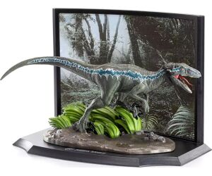 Figura the noble collection toyllectible treasures jurassic world blue