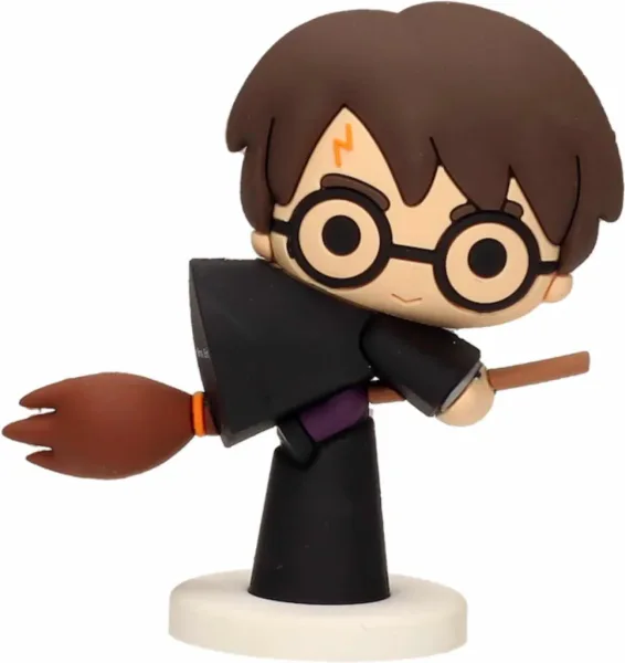 Figura SD toys harry potter mini harry potter volando con nimbus y con capa negra