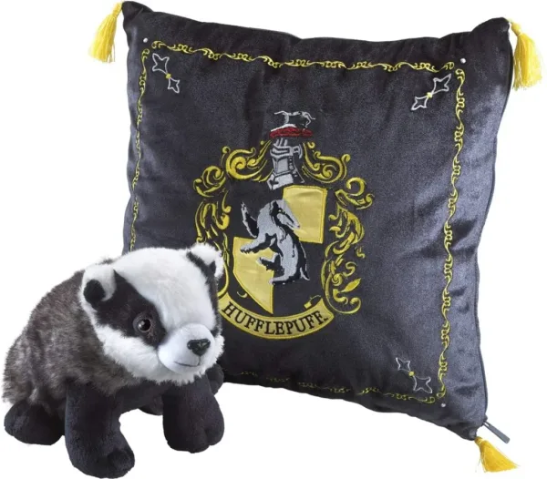 Peluche pack the noble collection harry potter tejon mascota hufflepuff + cojin hufflepuff