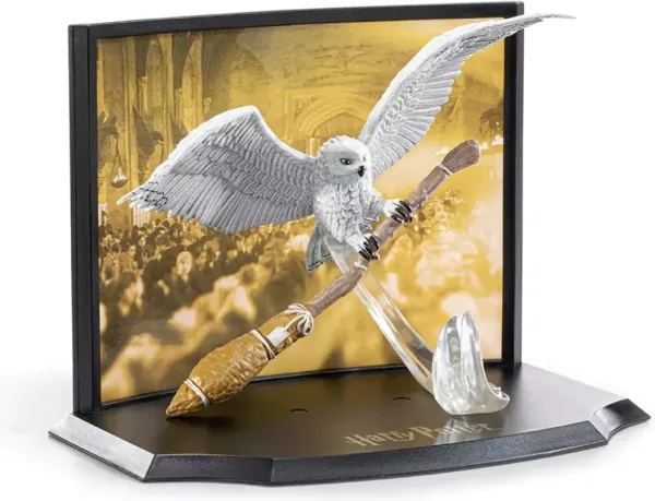 Figura the noble collection toyllectible treasures harry potter hedwig